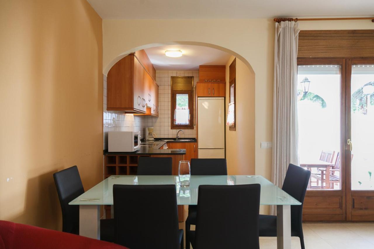 Uhc Bosque II Family Complex Villa Hospitalet De L'Infant Ngoại thất bức ảnh
